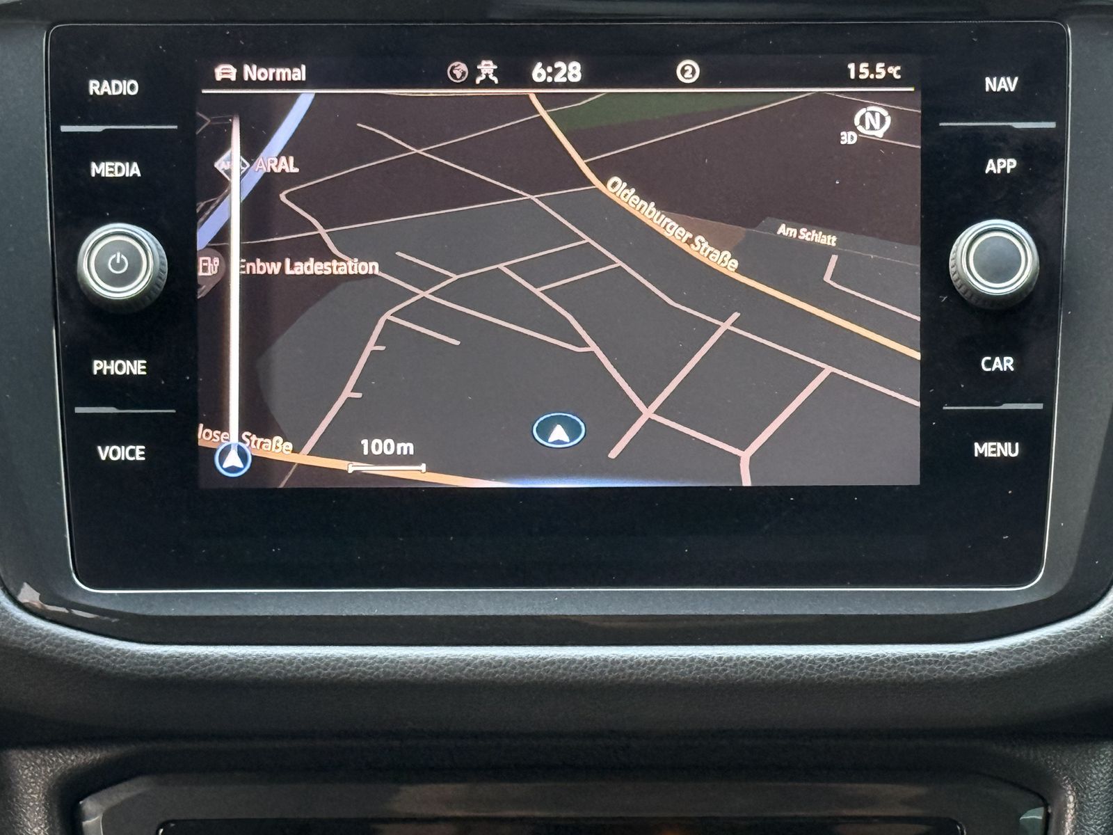 Fahrzeugabbildung Volkswagen Tiguan 4M DSG Elegance NAV+LED+AHK+VCOCK+360°+PP