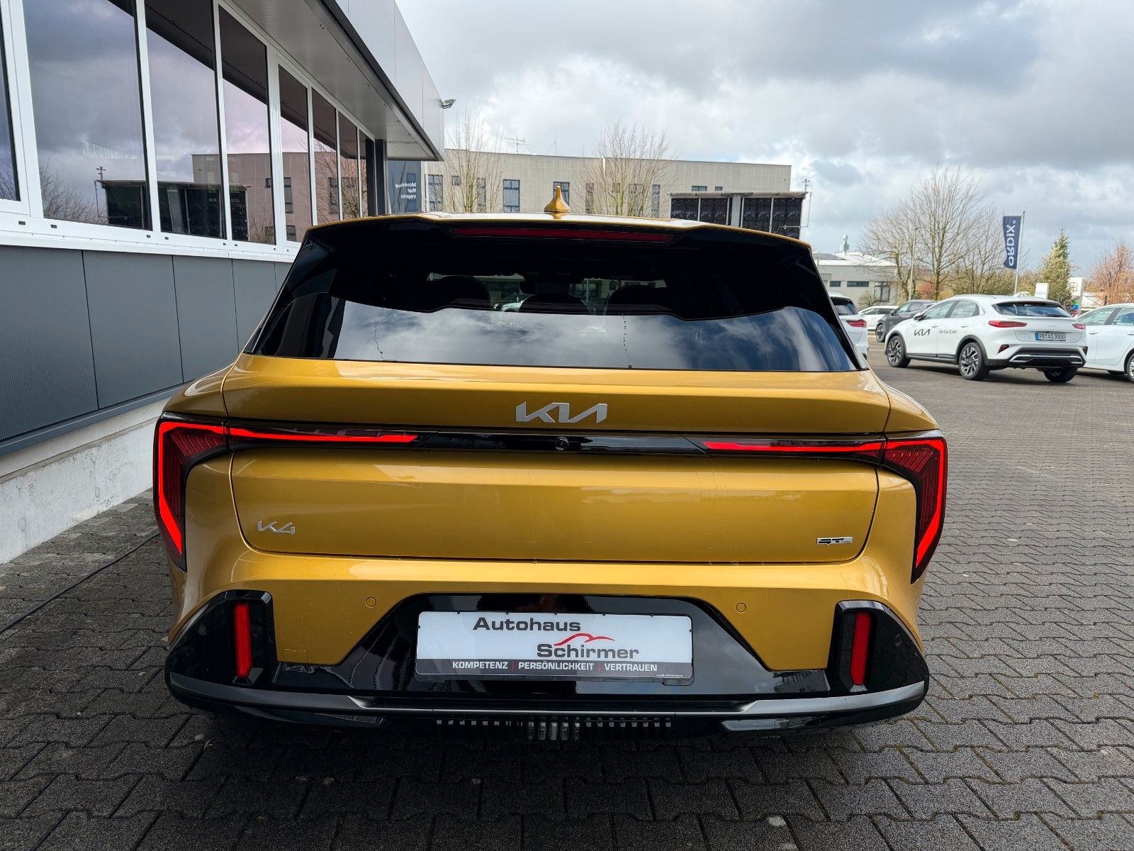 Fahrzeugabbildung Kia K4 1.6 T-GDI 180PS DCT GT-Line VOLL