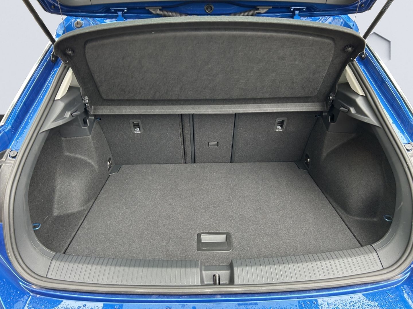 T-Roc 1.5l TSI DSG Navi IQ Light & Drive W+S Rei