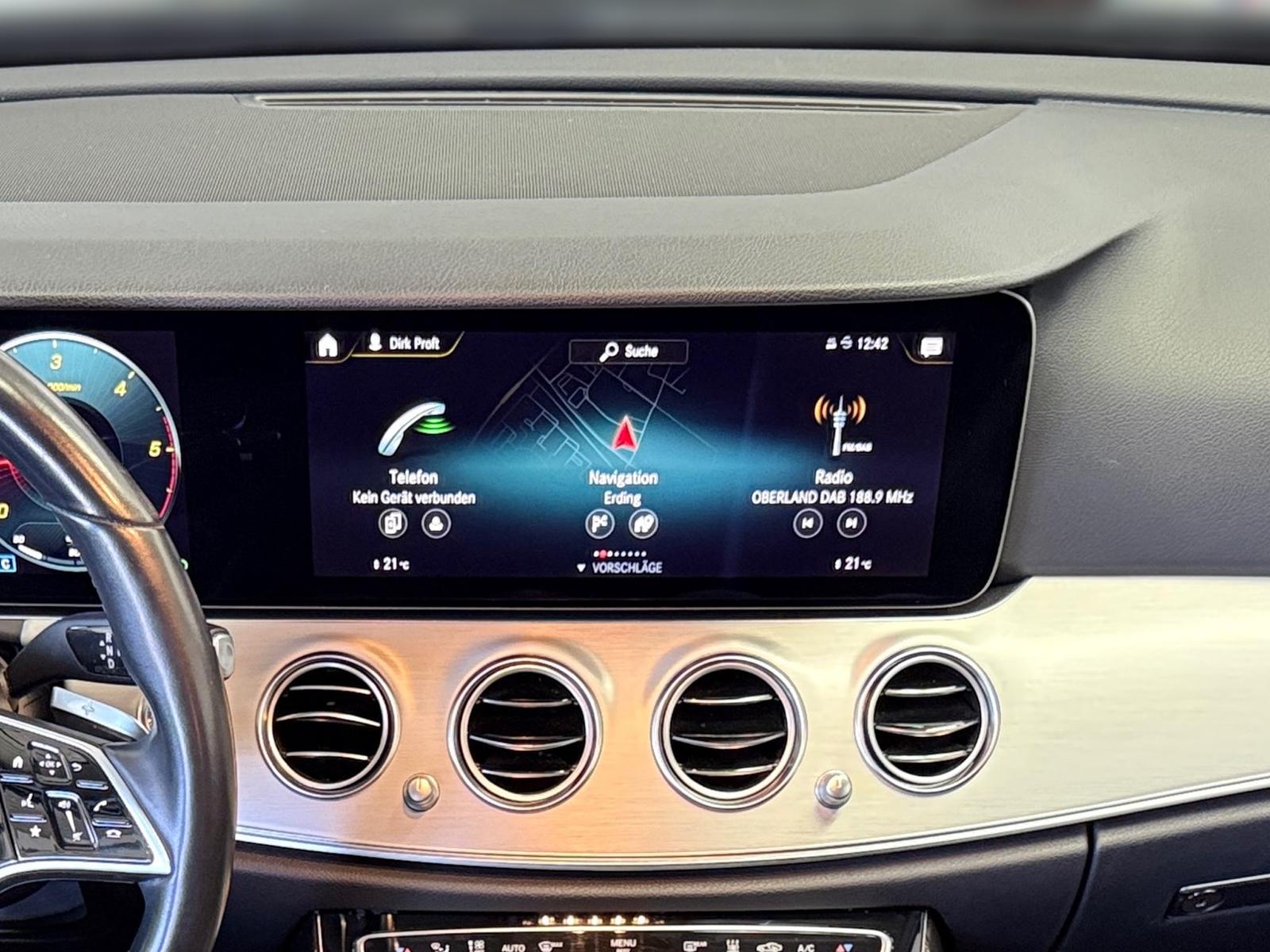 Mercedes-Benz E 220 T-Modell*LED-high*Navi*Kamera*AHK*Tempo*