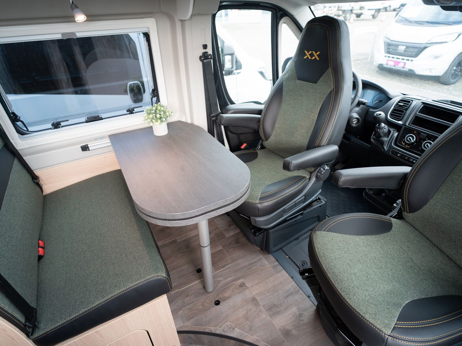 Fahrzeugabbildung Sunlight Cliff XX 600 RT Aufstelldach, Dieselheizung uvm.