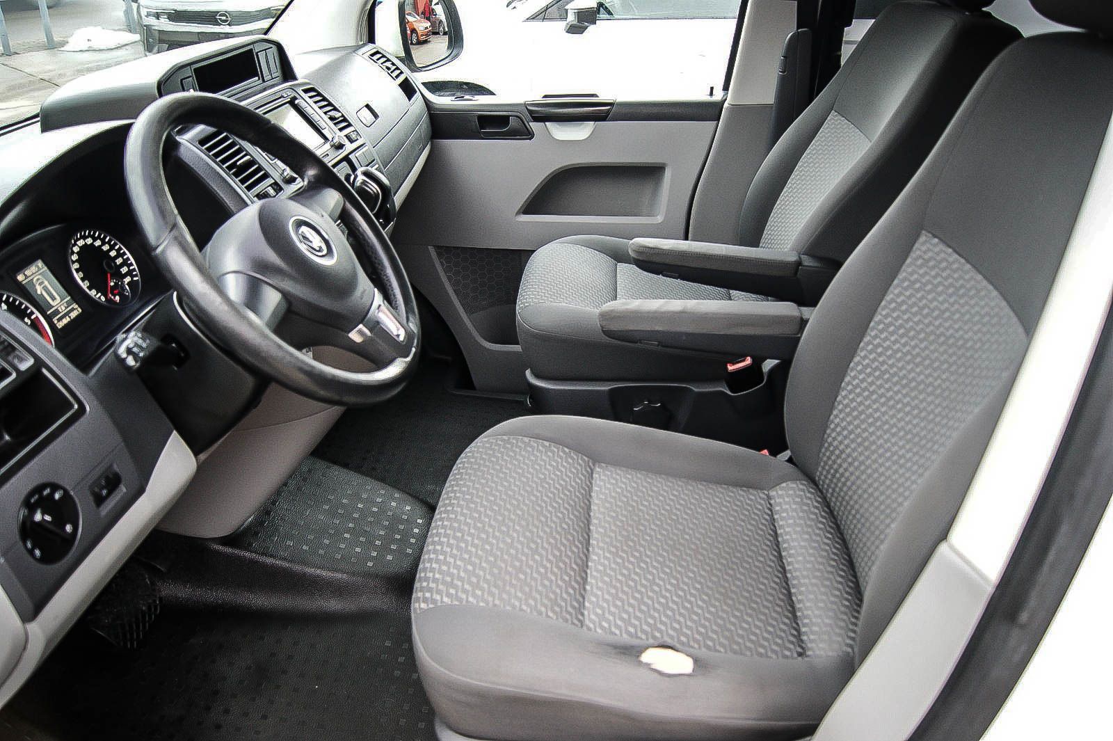 Fahrzeugabbildung Volkswagen T5 2.0TDI Mixto lang 4Motion DSG 5-SITZE ANHZV