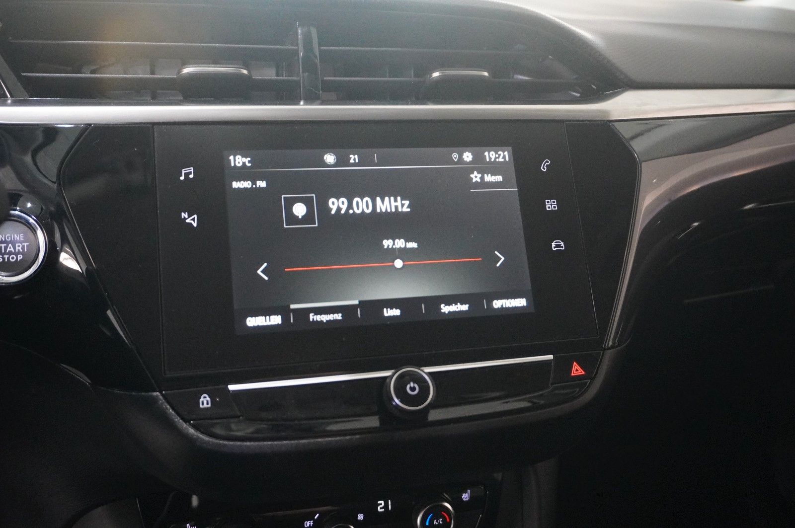 Fahrzeugabbildung Opel Corsa-e ELEGANCE 3-PHASIG NAVI/LED/KAMERA/SH/DAB