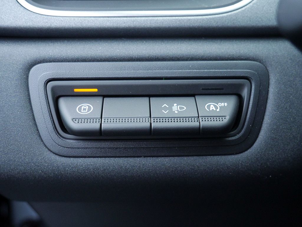 Fahrzeugabbildung Renault Captur Techno TCe 140 EDC Mild Hybrid