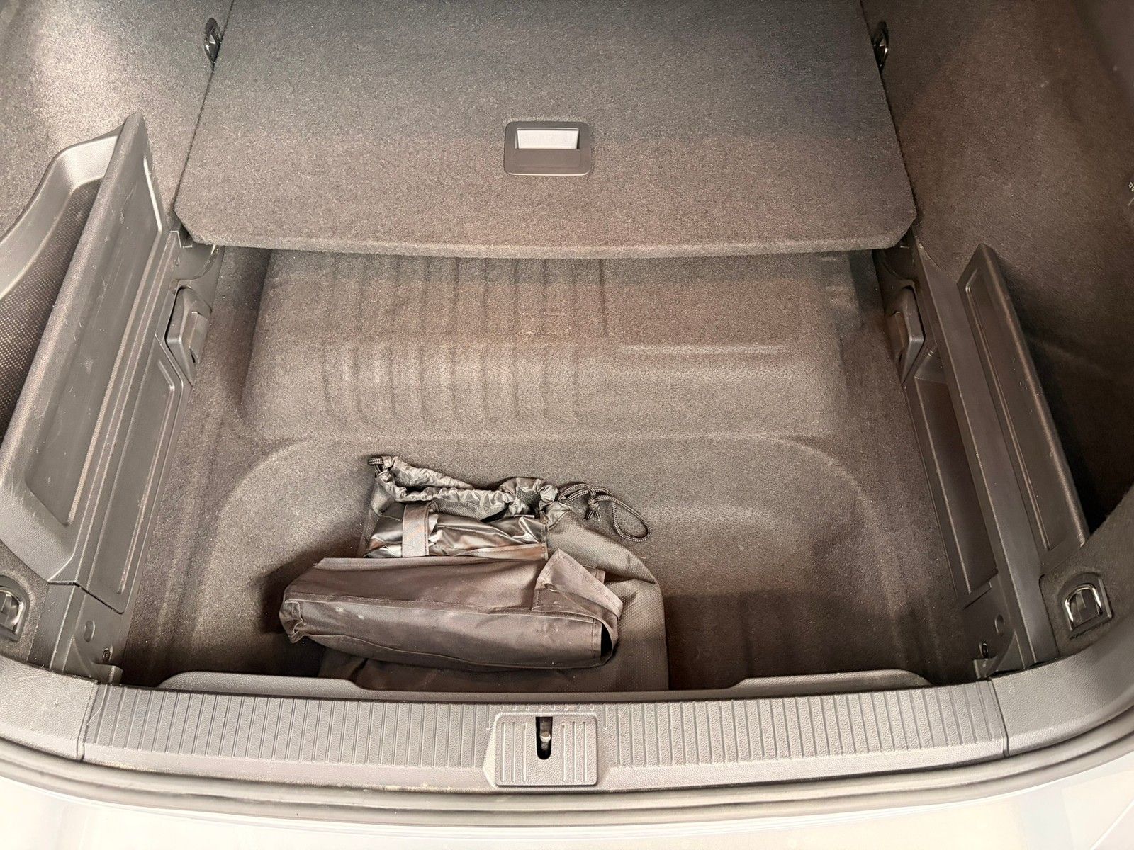 Fahrzeugabbildung Volkswagen Passat Var. 1,4 eHybrid GTE +ACC+LED+AHK +Kamera