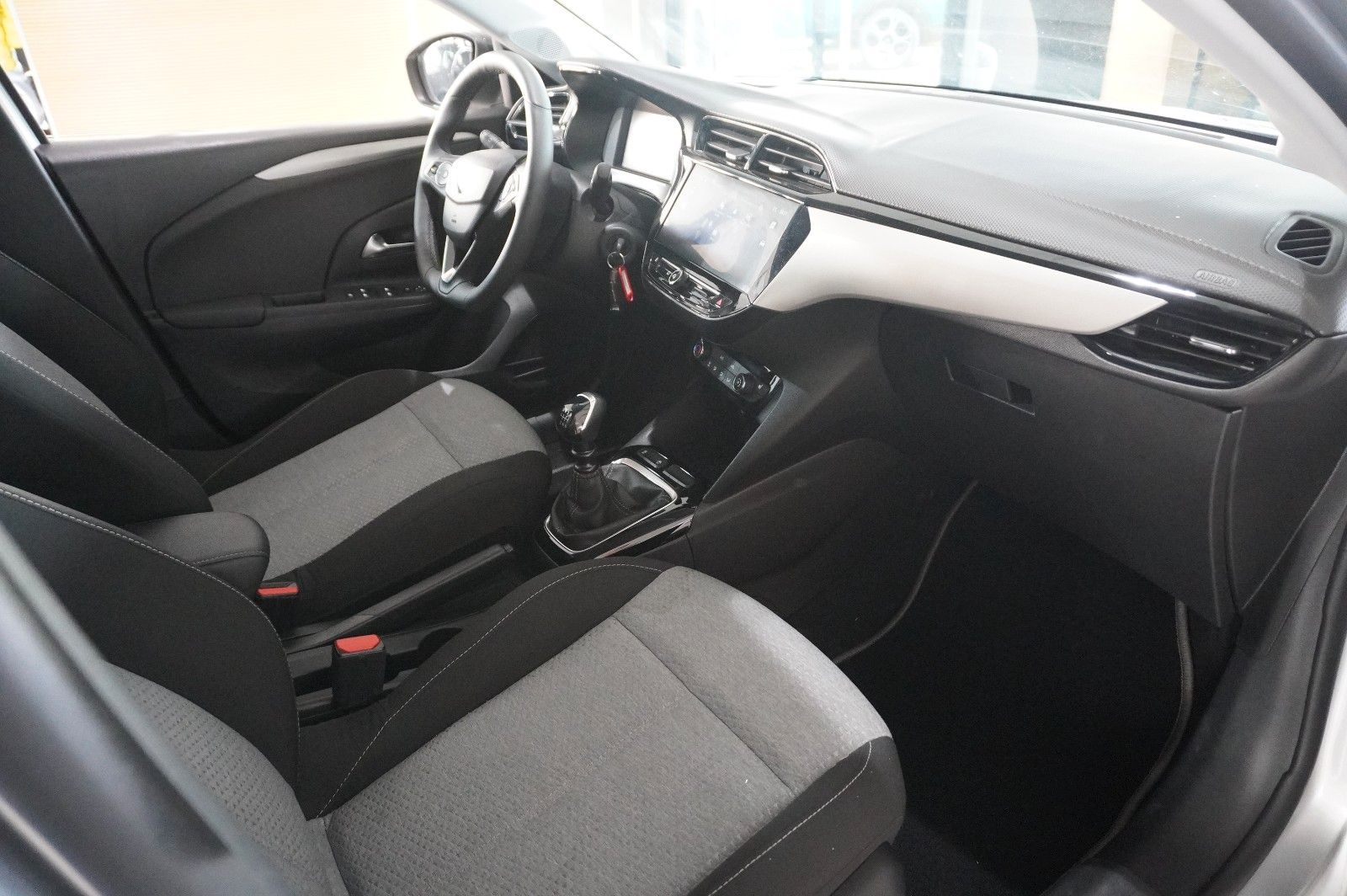 Fahrzeugabbildung Opel Corsa F 1.2 FACELIFT NAVI/LED/KAMERA/VIRTU./DAB+