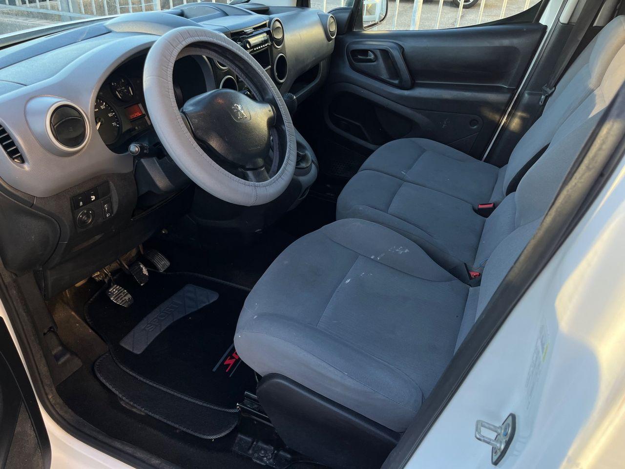 Peugeot Partner 2015 — photo 8