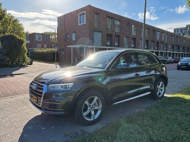 AUDI Q5 45 TFSI S tronic quattro -