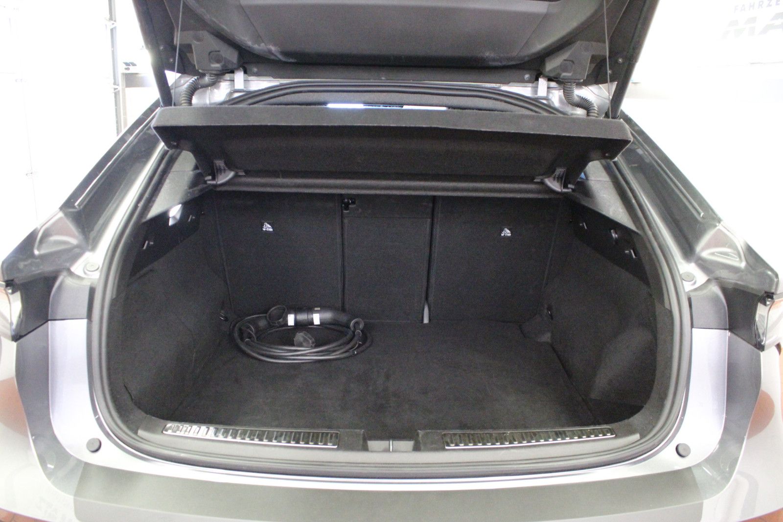 Fahrzeugabbildung Renault Rafale Hybrid E-Tech 4x4 300 PHEV Esprit Alpine