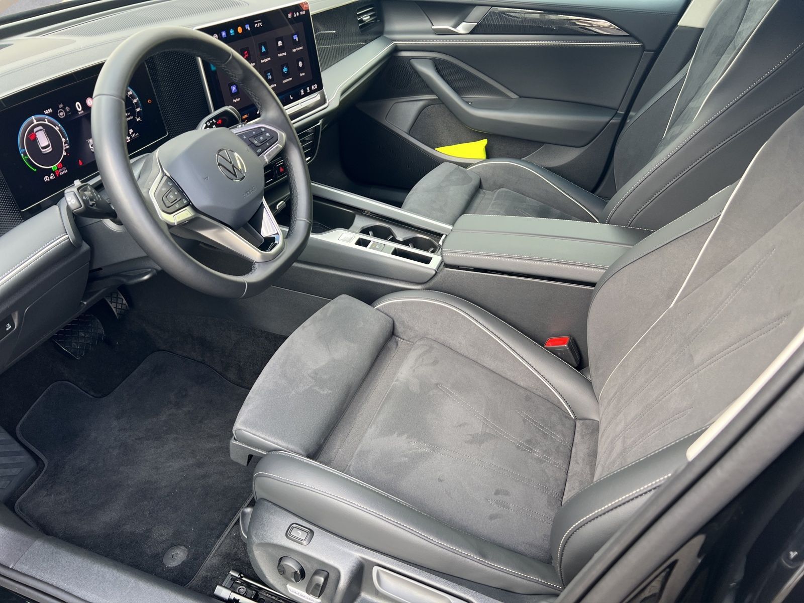 Passat Variant Business 1.5 TSI eHybrid DSG AHK*