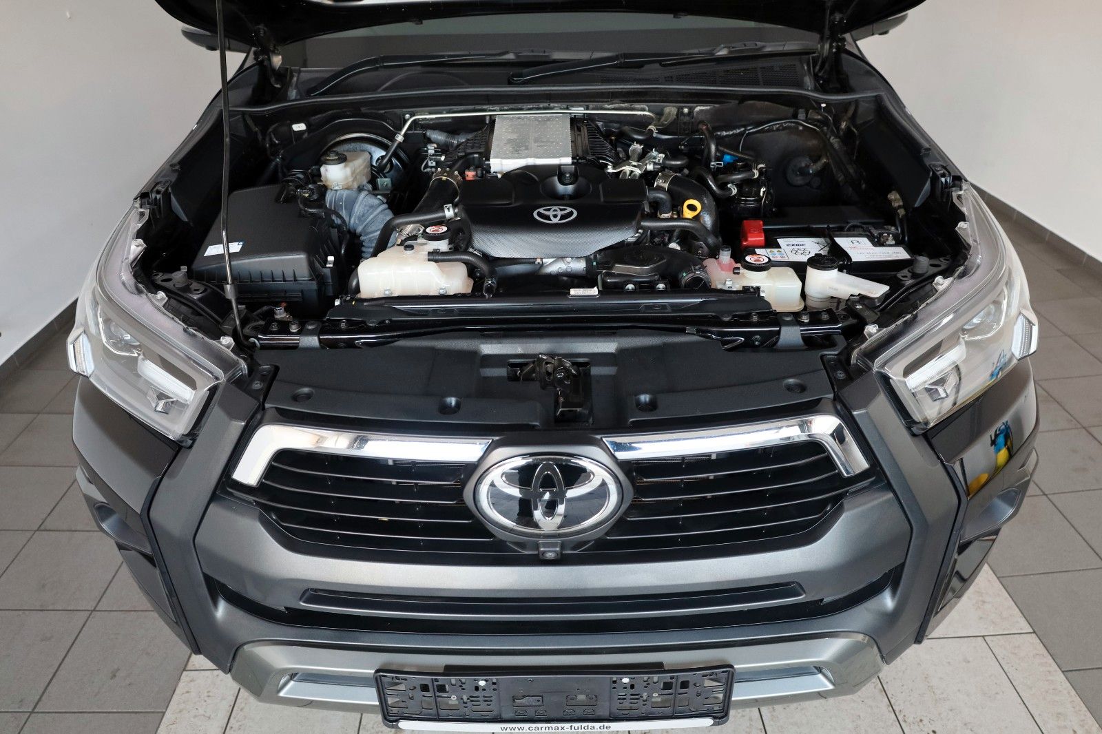 Fahrzeugabbildung Toyota Hilux 2.8 D-4D Invincible,HardTop,Rechtslenker !