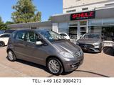Mercedes-Benz A200 AUTOMATIK *PDC/SHZ/TEMPOMAT/8FACH/ELEGANCE - gebrauchte Mercedes-Benz A 200 aus dem Jahr 2011
