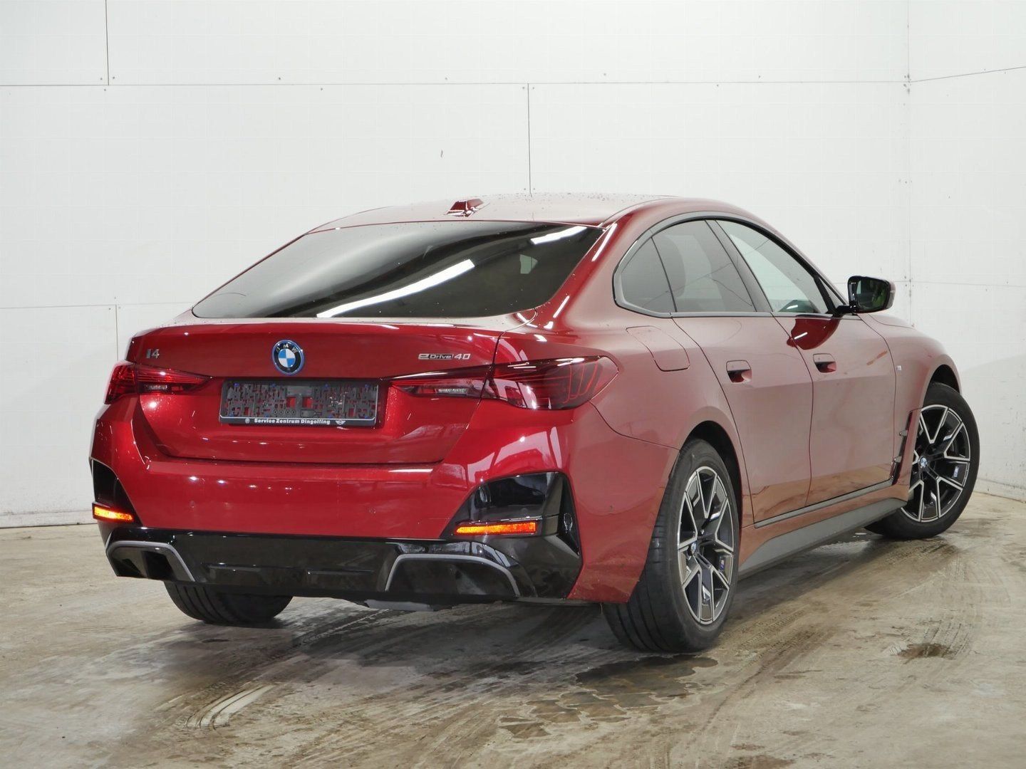 Fahrzeugabbildung BMW i4 eDrive40 M Sportpaket Driving Assistant Profe