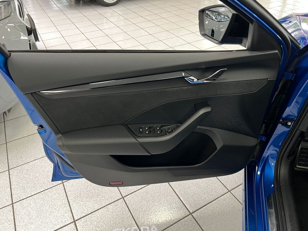 Skoda Octavia Combi RS*LED*VIRTU*Head-Up*CAM*SmartLink