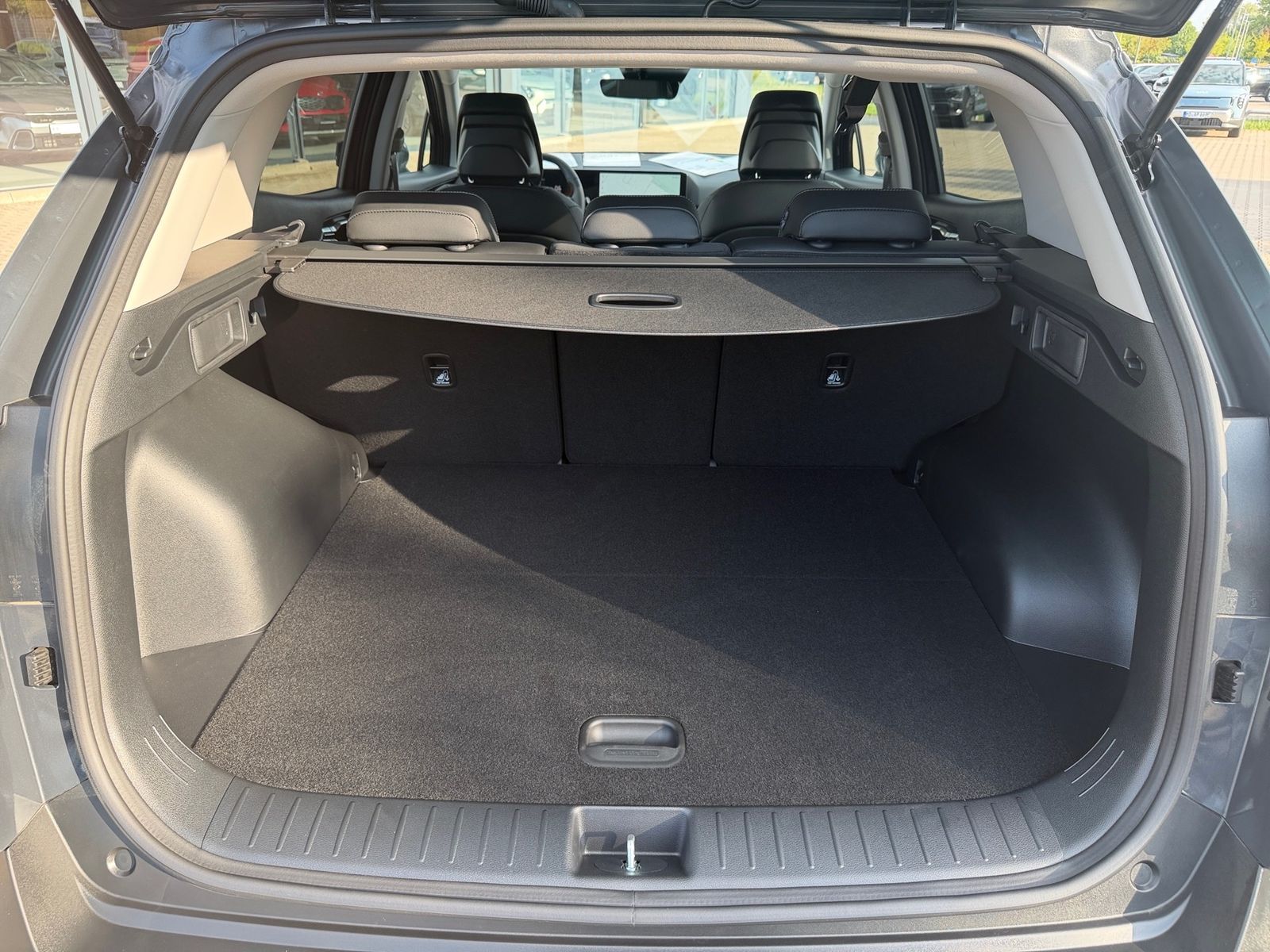 Fahrzeugabbildung Kia SPORTAGE 1.6T 2WD DCT Vision KOM Facelift