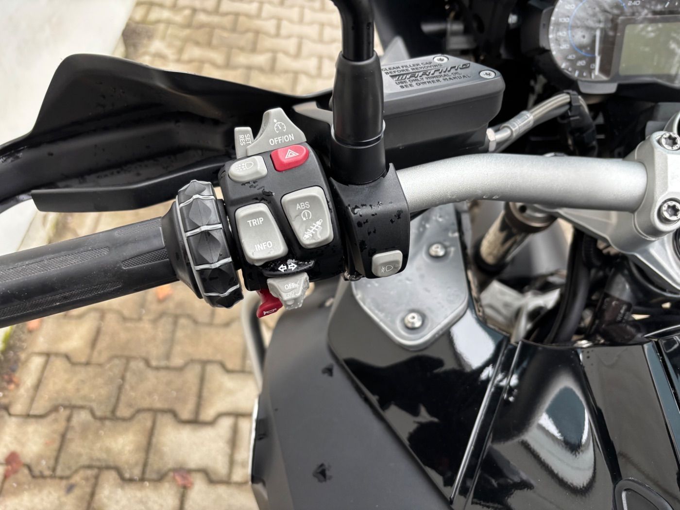 Fahrzeugabbildung BMW R 1200 GS Adventure 3 Pakete Triple Black