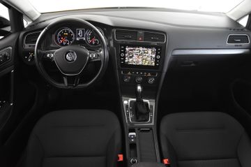 Volkswagen Golf - 2
