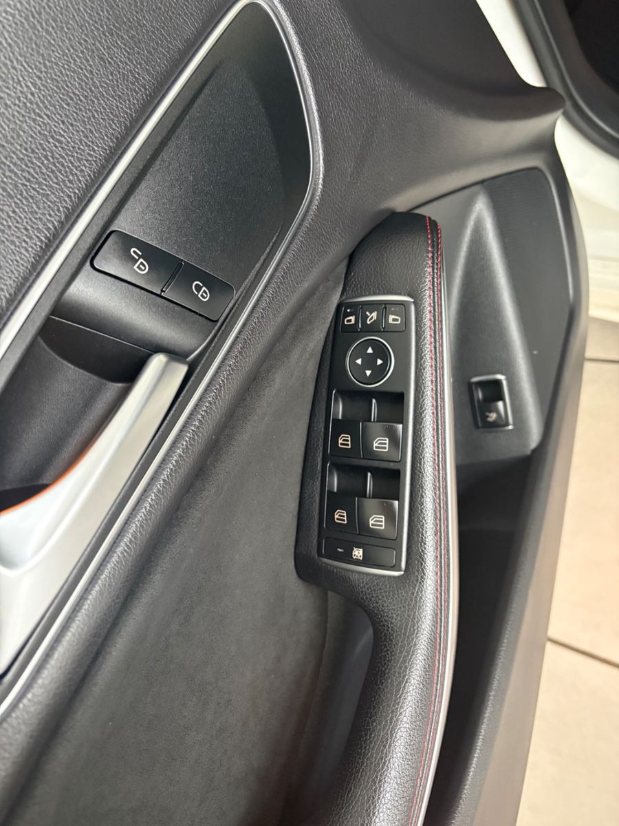 Fahrzeugabbildung Mercedes-Benz CLA 200 *AMG-Line*
