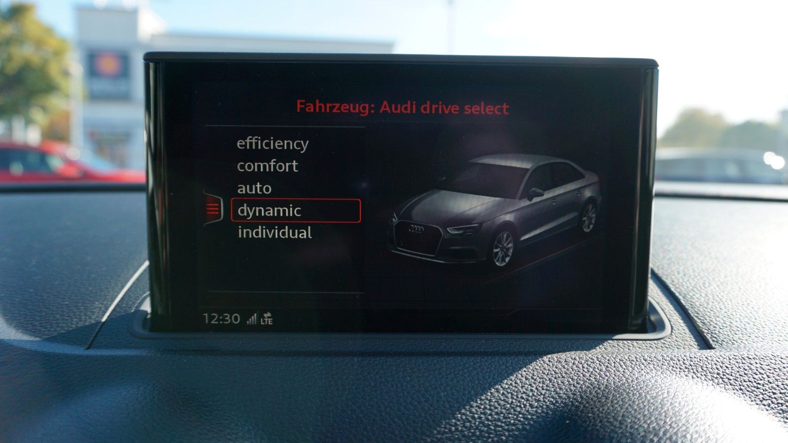Fahrzeugabbildung Audi S3 Lim. 2.0 TFSI quattro Navi Kamera B&O Pano