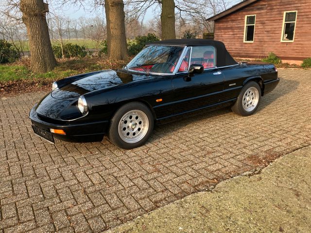 Alfa Romeo Spider 2.0, 80 % Erstlack, 66.000 Km. Topzustand