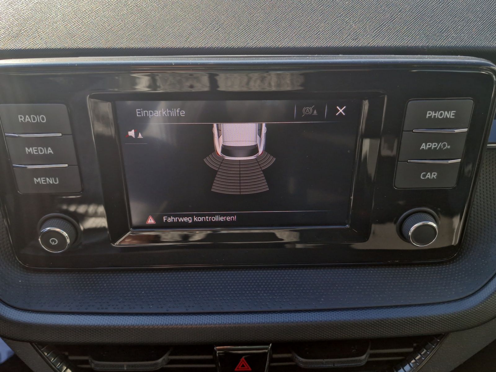 Fahrzeugabbildung SKODA Fabia Active 1.0 LED SH