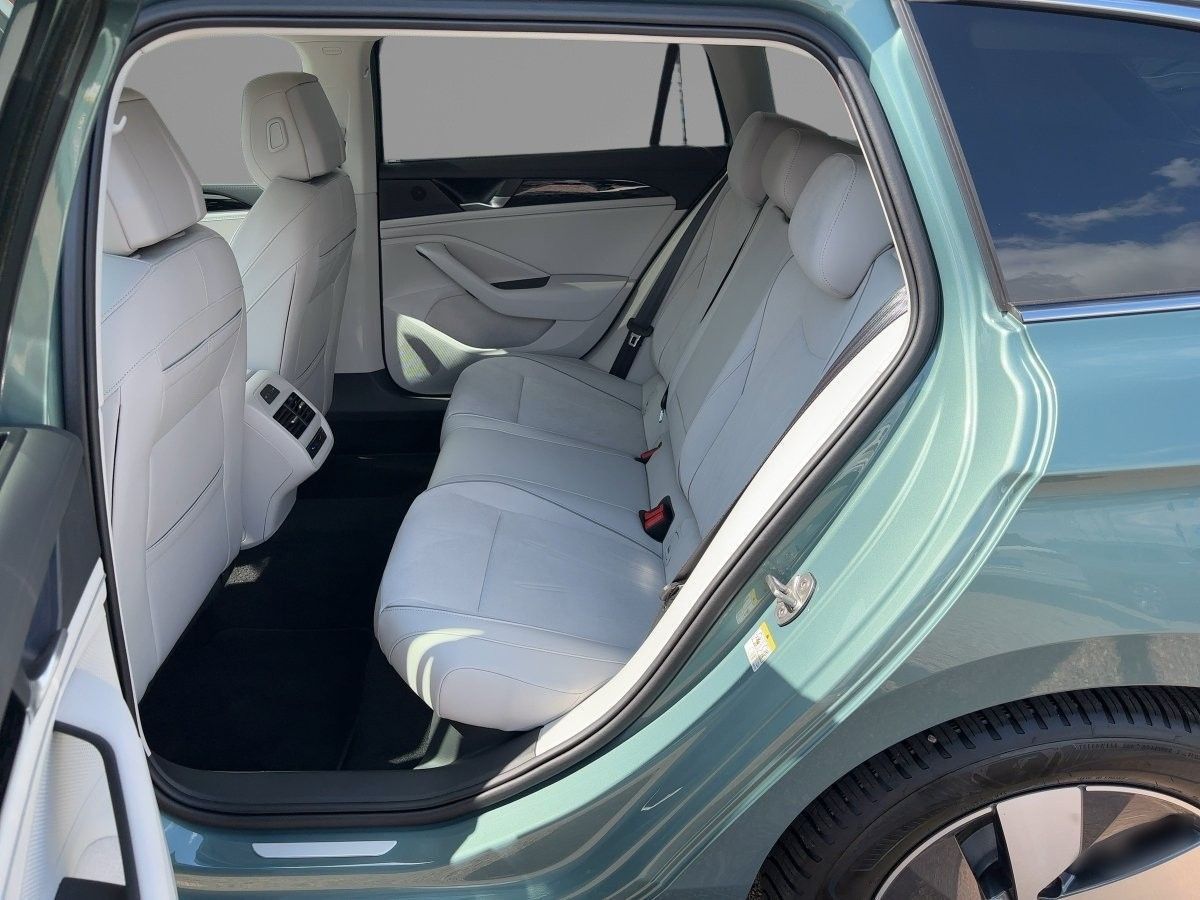Volkswagen Passat Variant - Bild 13