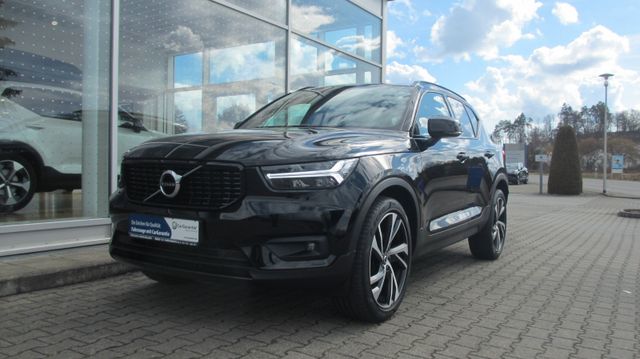 Volvo XC40 B4 AWD R-Design +LED+ESITZ+ACC+BLIS+RFK+20″