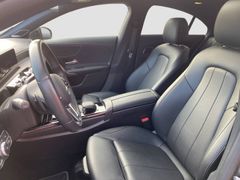 MERCEDES-BENZ CLA 250 Progressive Nav Pano HeadUp