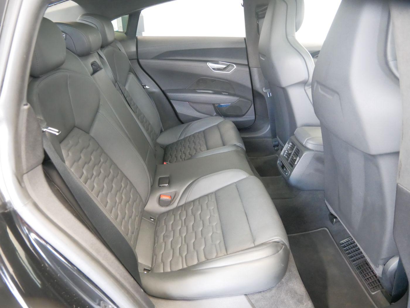 Audi e-tron GT quattro KERAMIK MATRIX HEAD-UP