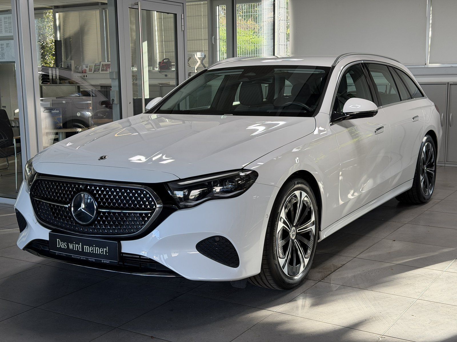 Mercedes-Benz E 220d T Avantg STANDH AHK MEMORY+DIG.LIGHT+360°