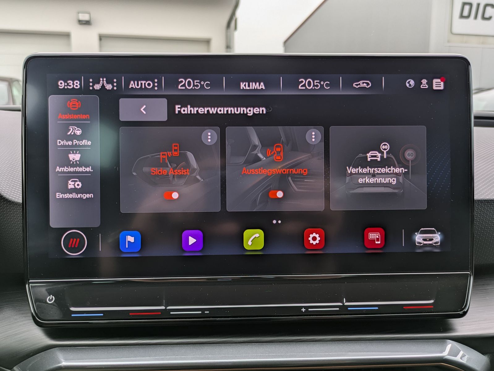 Fahrzeugabbildung CUPRA Leon 1.5 eTSI DSG MATRIX-LED*ACC*AHK*KAMERA*18"