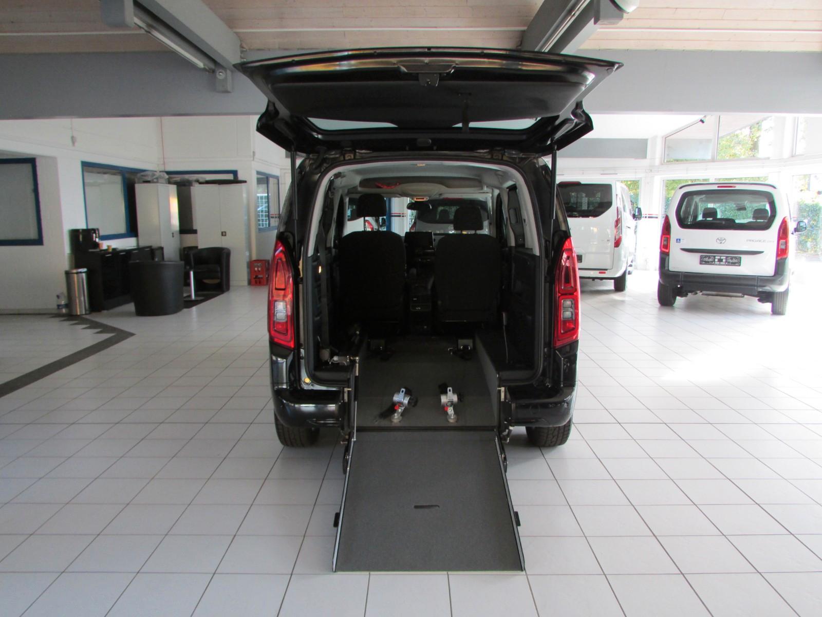 Opel Combo Life el.Rollstuhlrampe-Behindertengerecht