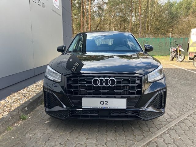 Q2 40 TFSI quattro S line LED NAVI LEDER