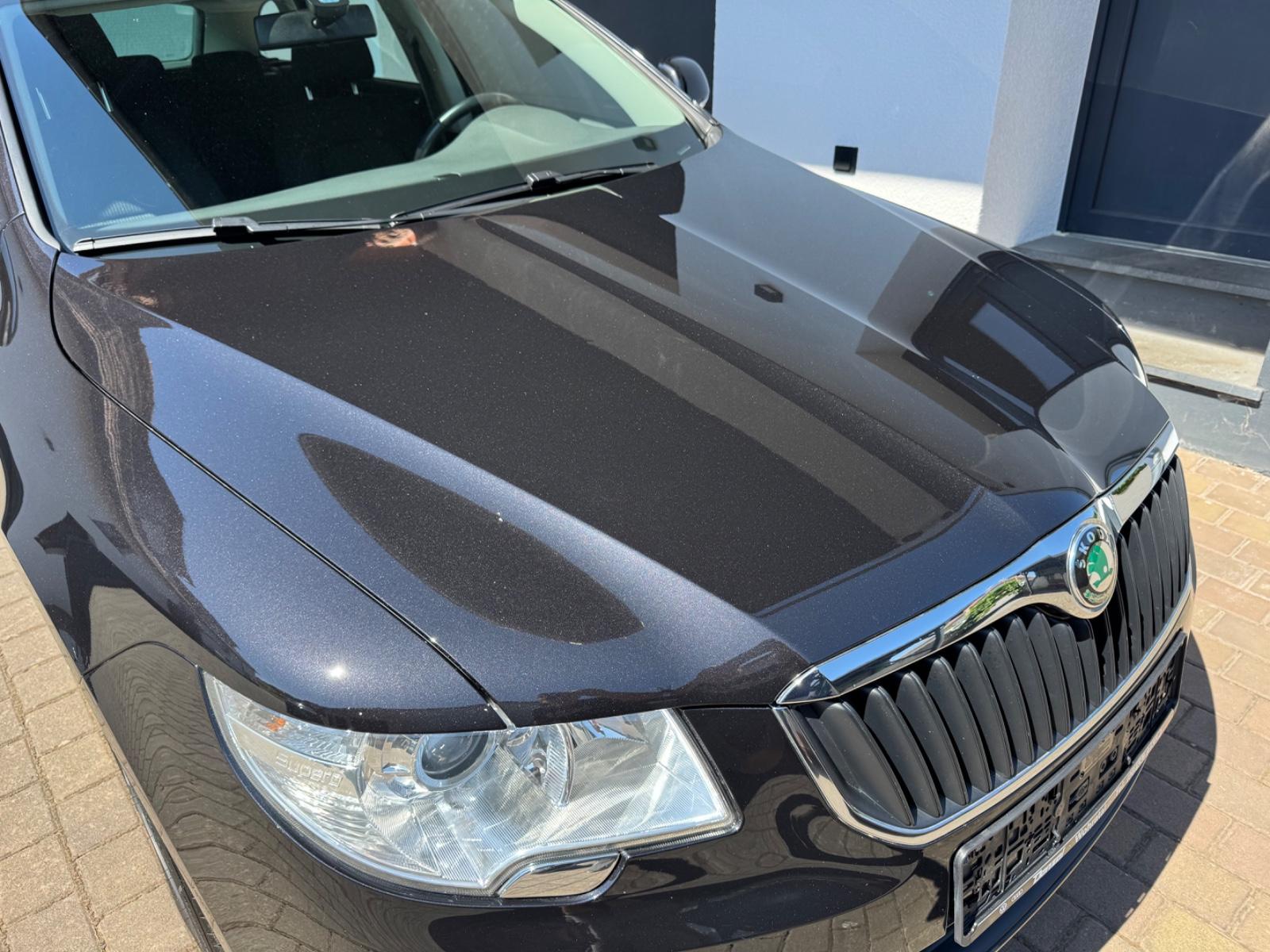 Skoda Superb Combi Active *1.Hand*Garantie*AHK*