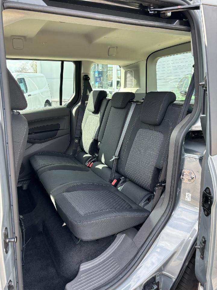 Fahrzeugabbildung Ford Tourneo Connect Kfz-St: 274€, 8566 BUT00172