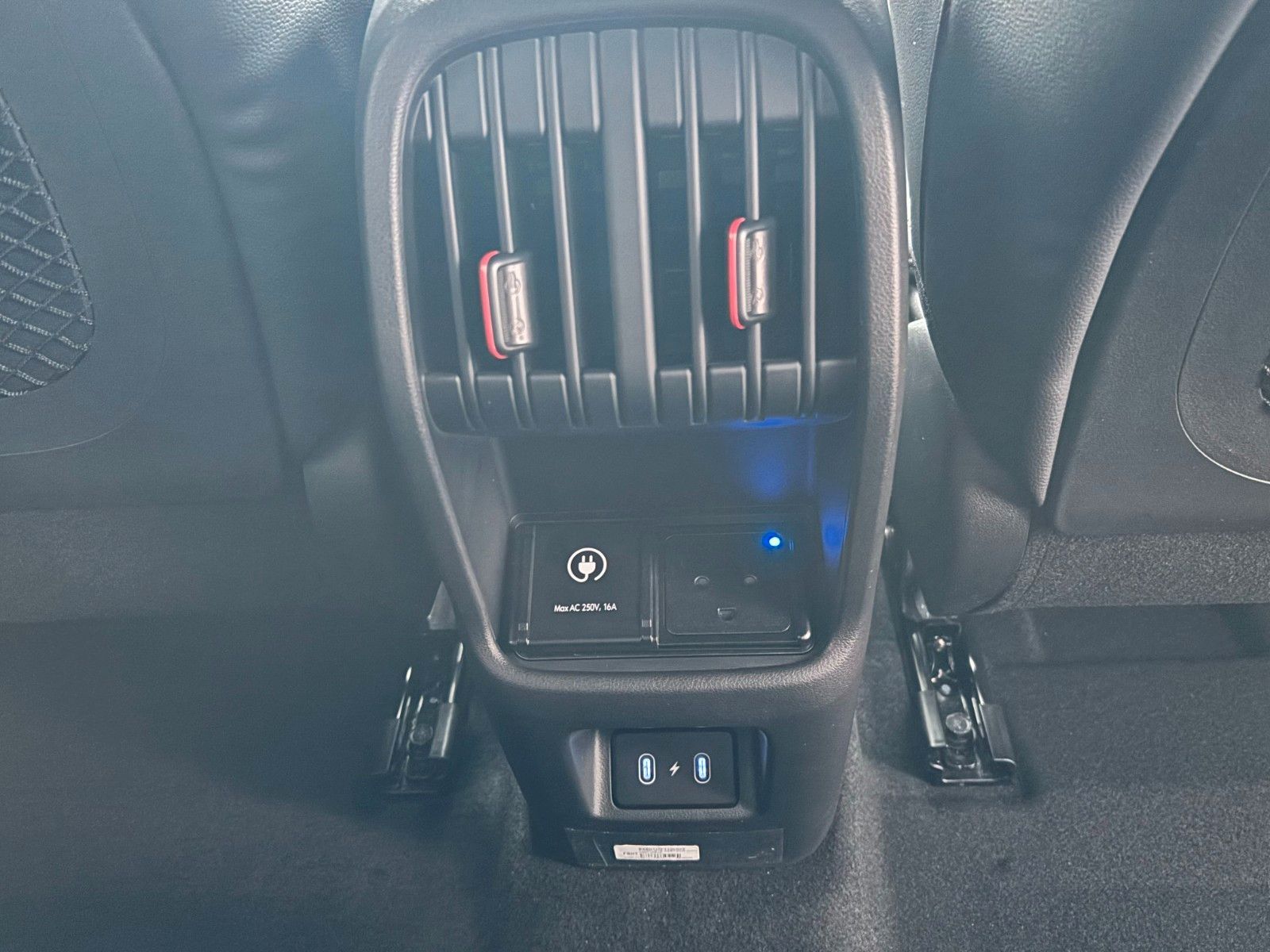 Fahrzeugabbildung Hyundai Kona Elektro 64 N Line X 360,HUD,Kamera,LED,Navi