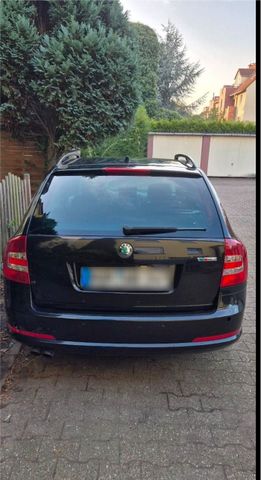 Skoda octavia vrs 2.0 Turbo 230ps.  2 Jahr...