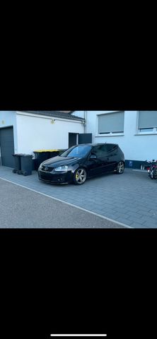 Volkswagen Golf 5 GTI Pirelli (Tausch auch möglich )