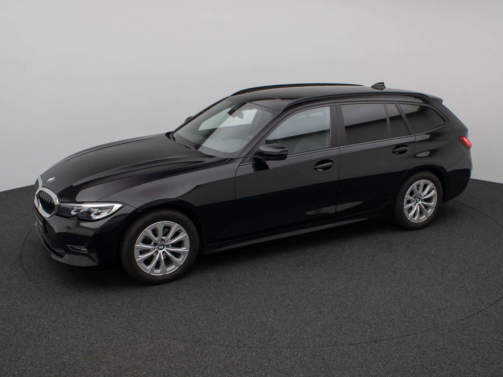 Fahrzeugabbildung BMW 320d Panorama HiFi PDC LED Geschwindigkeitsreg