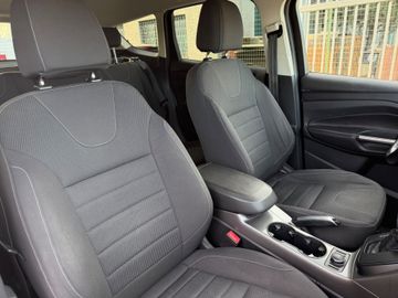 Ford Kuga - 11
