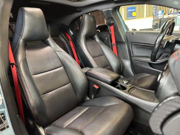 Mercedes-Benz A 250 *PANORAMA*HarmanKardon*SPORT*PDC(CAM)*