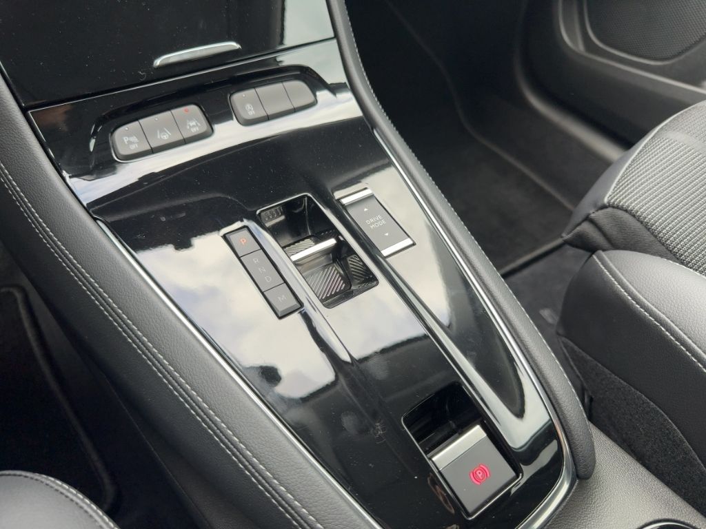 Fahrzeugabbildung Opel Grandland GS, AUTOMATIK, NAVI, RÜCKFAHRK.
