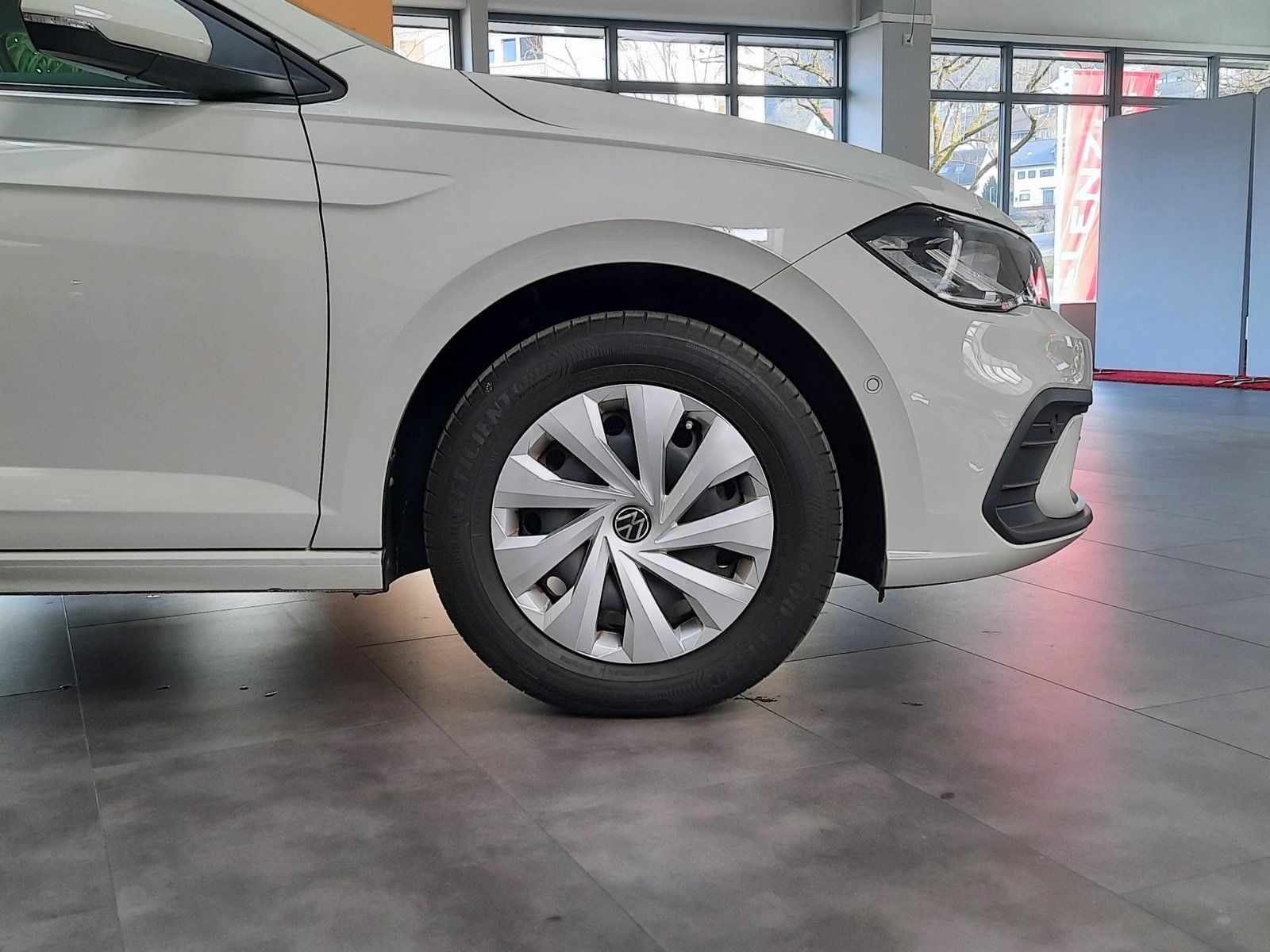 Fahrzeugabbildung Volkswagen Polo TSI DSG Life *LED*Einparkh*Sitzhzg*AppCon.*