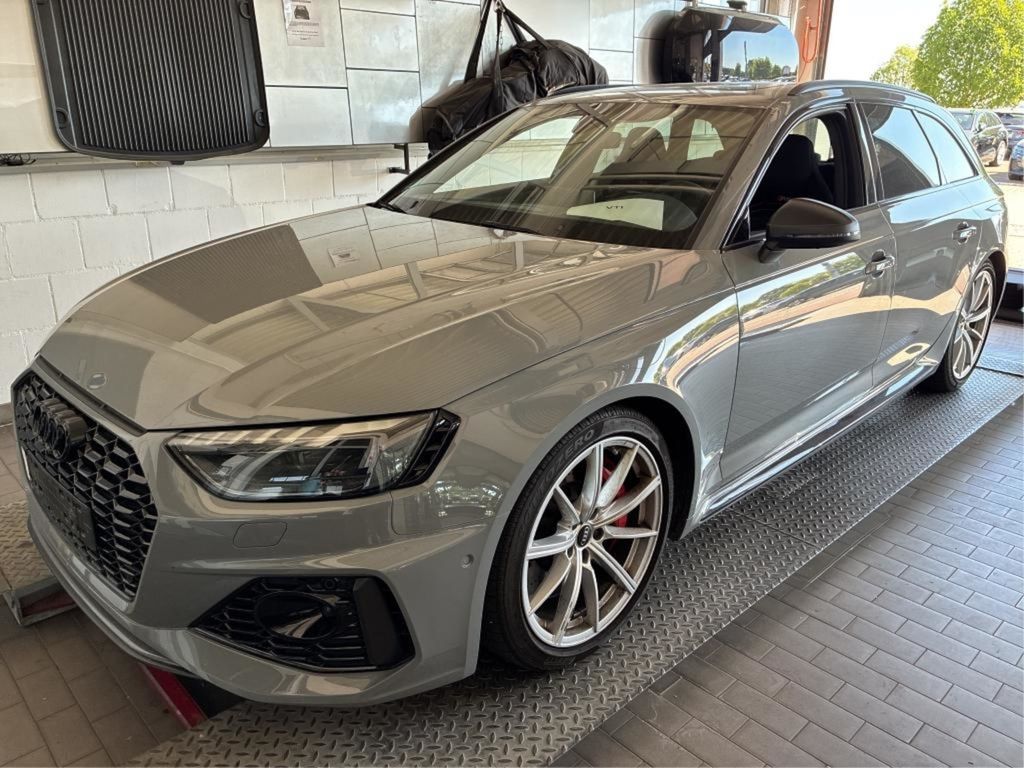 Image of Audi RS4