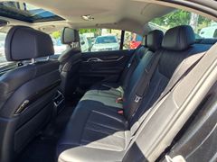 Fahrzeugabbildung 730 d xDrive Lim Laserlicht HUD AD StandHZG Navi