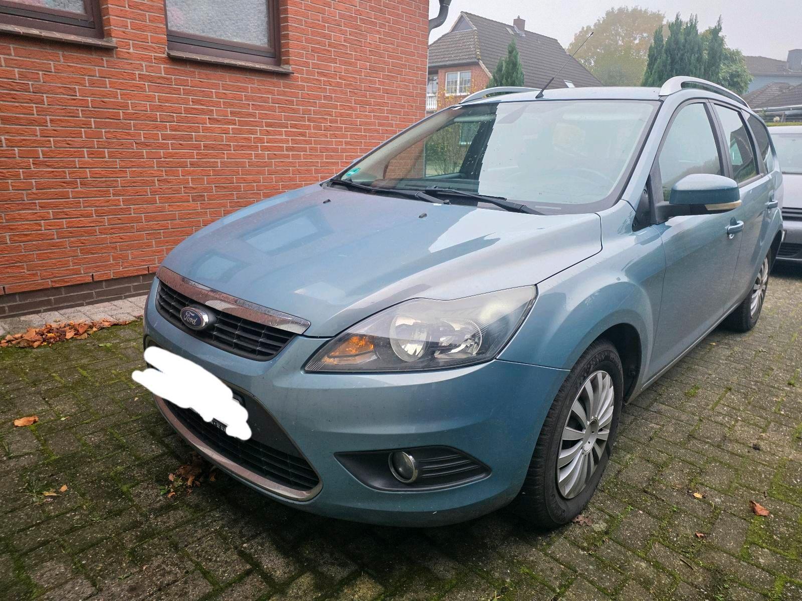 Ford Focus 2008 — вигляд ззаду