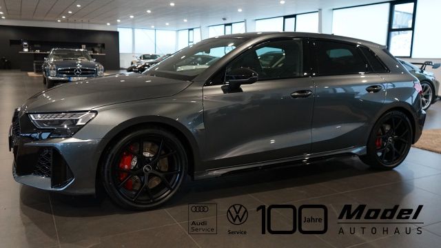 AUDI RS3 Sportback | Bucket seats | Pano | HuD AUDI RS3 Sportback | Bucket seats | Pano | HuD
