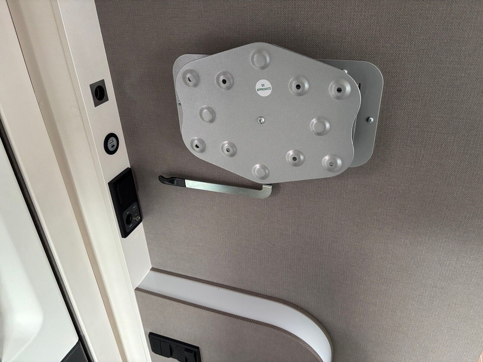 Fahrzeugabbildung Etrusco T 6900 SB Elek. Hubbett, Solaranlage 120W