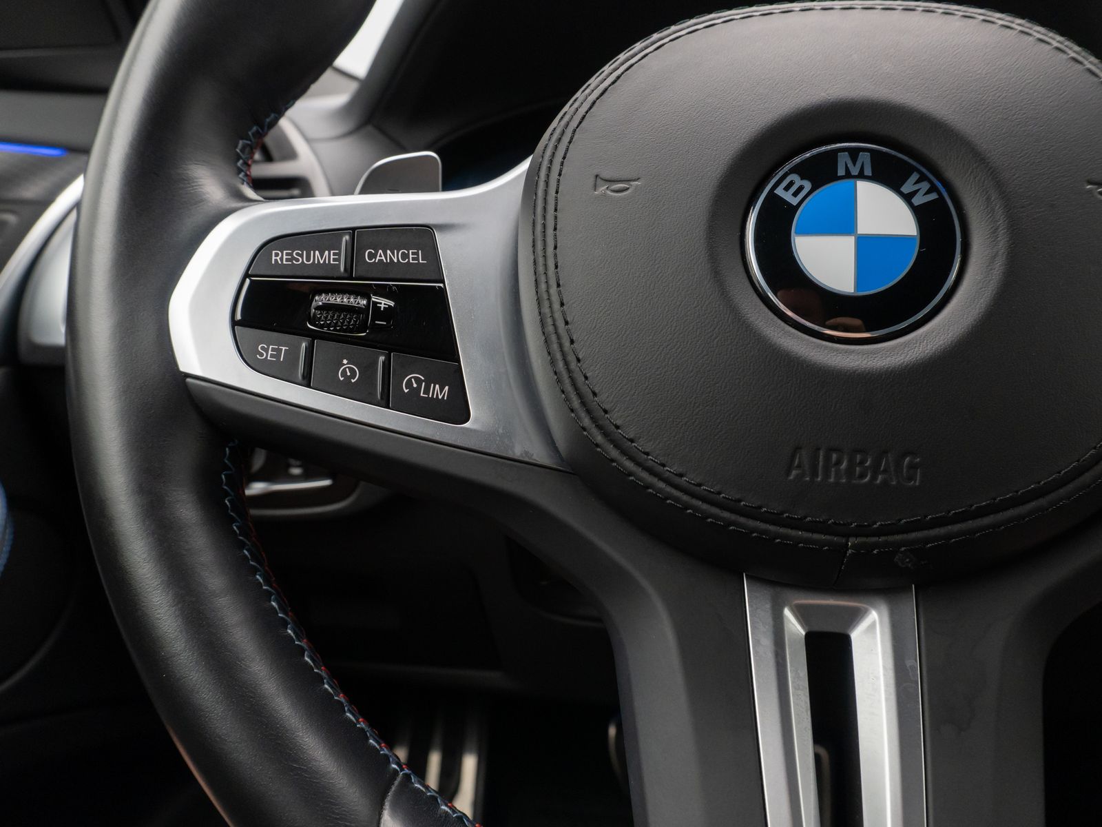 Fahrzeugabbildung BMW X3 M40i 360°Laser HUD DAB HiFi WLAN Komfort AHK
