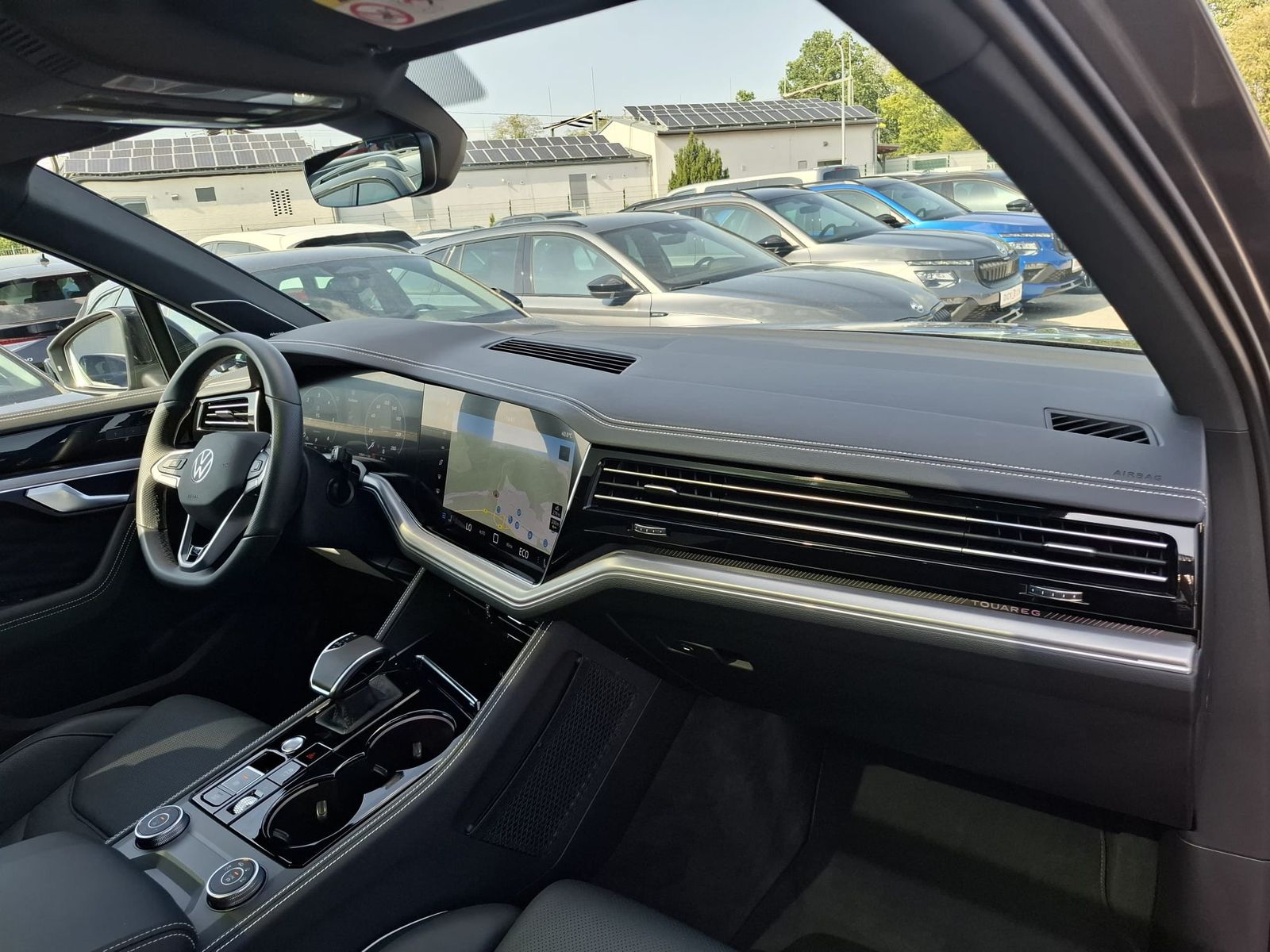 Fahrzeugabbildung Volkswagen Touareg 3.0TDI 4M R-Line VOLL Black 22" UPE 114T
